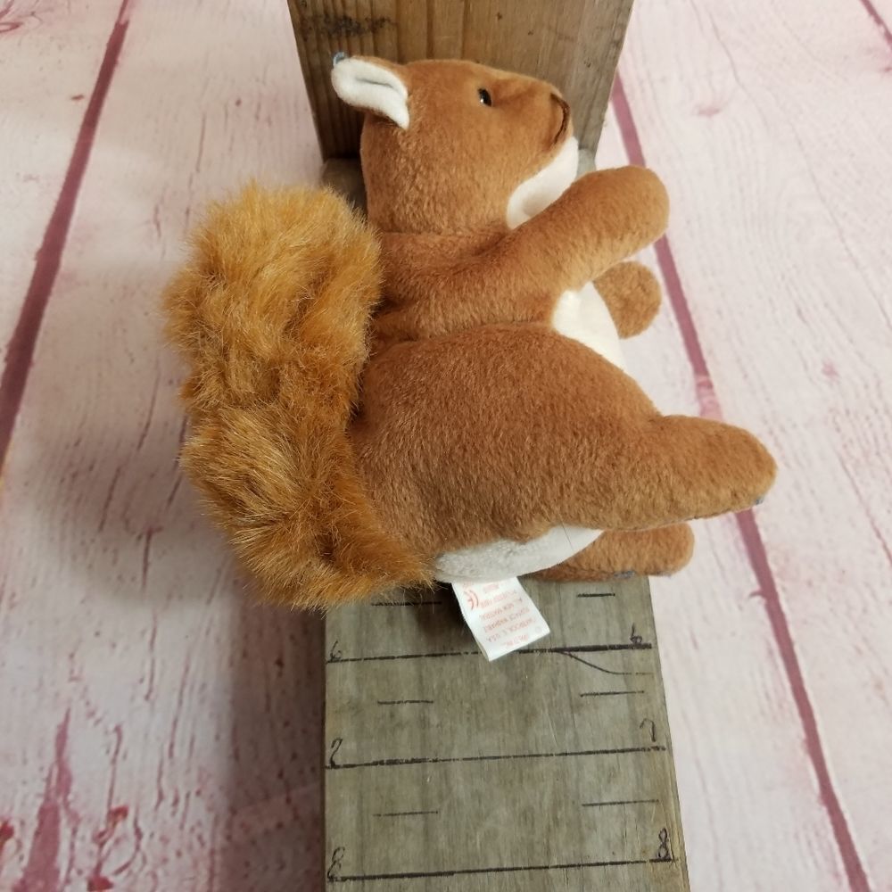 Ty beanie squirrel "Nuts" 6" - Picture 4 of 4